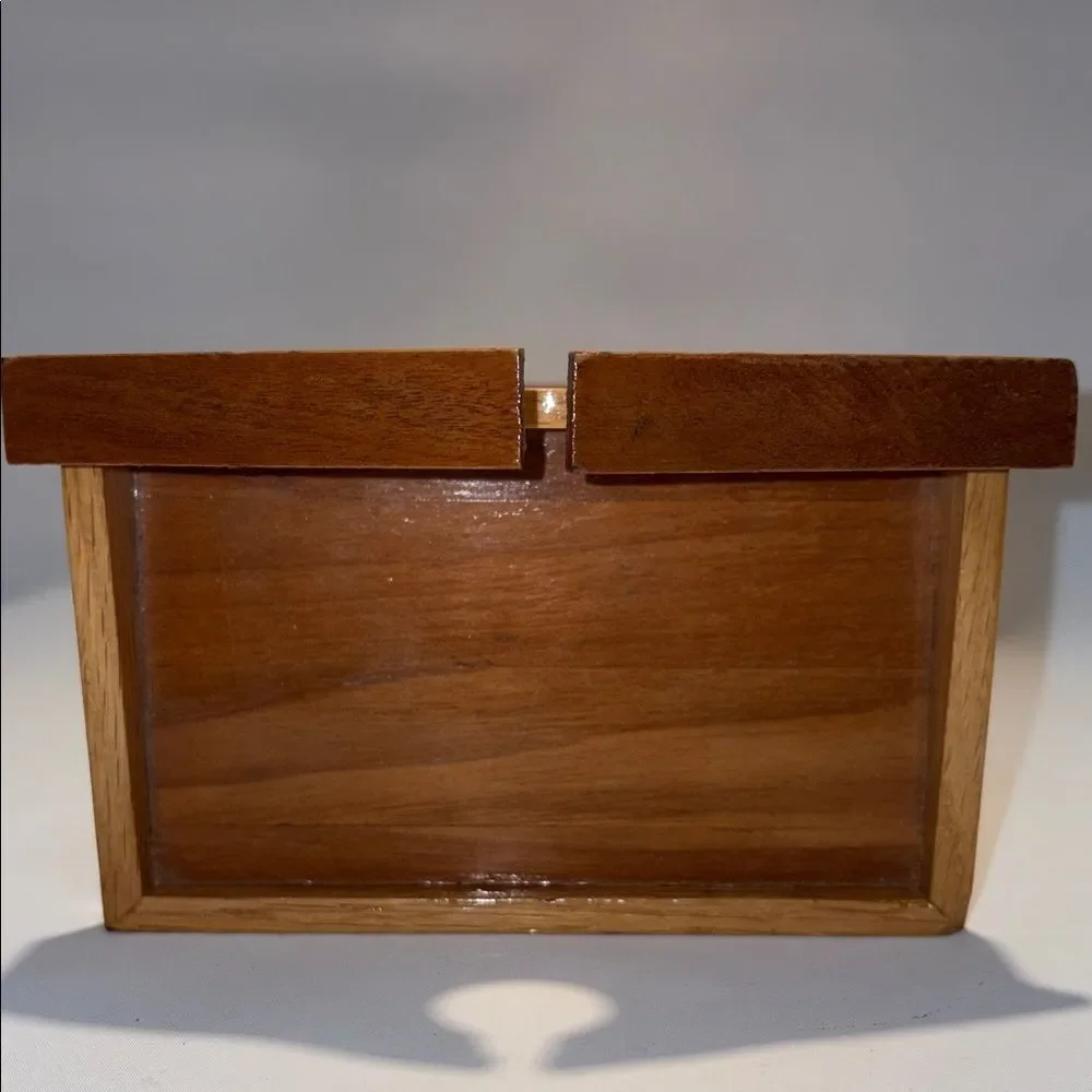 Elegant Brown Wooden Mantel Clock